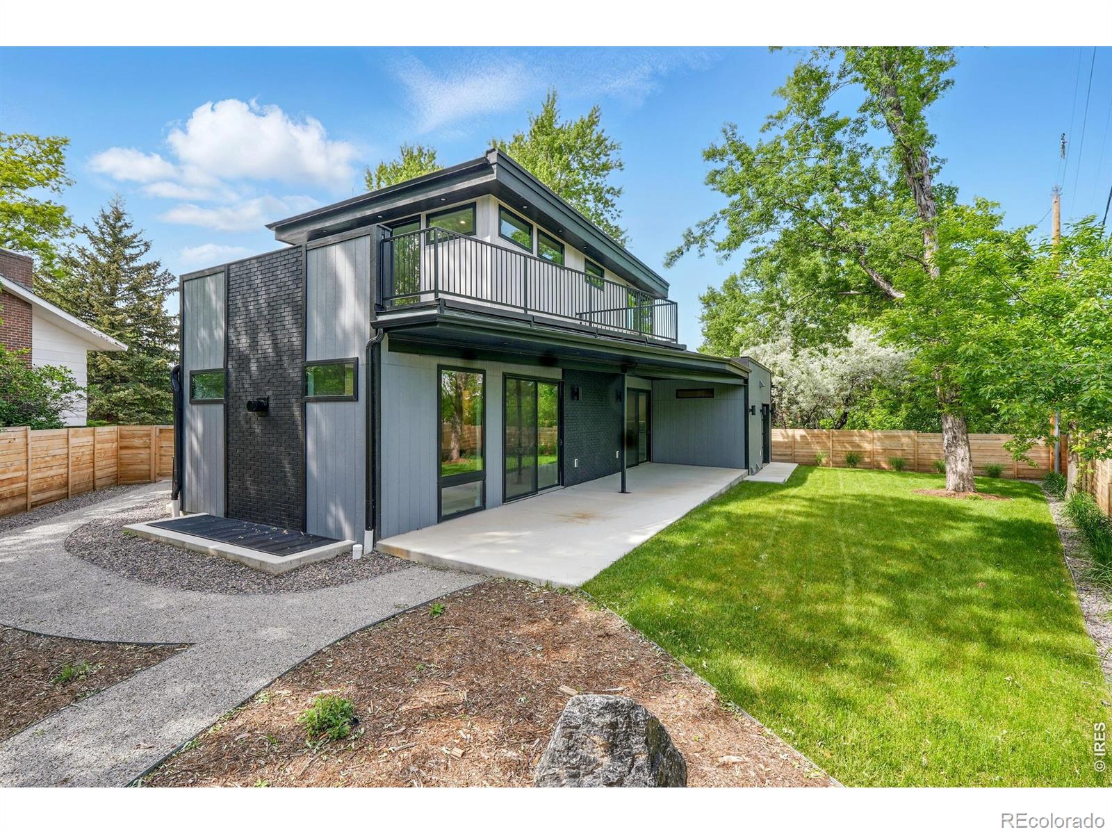 2860 Table Mesa Drive