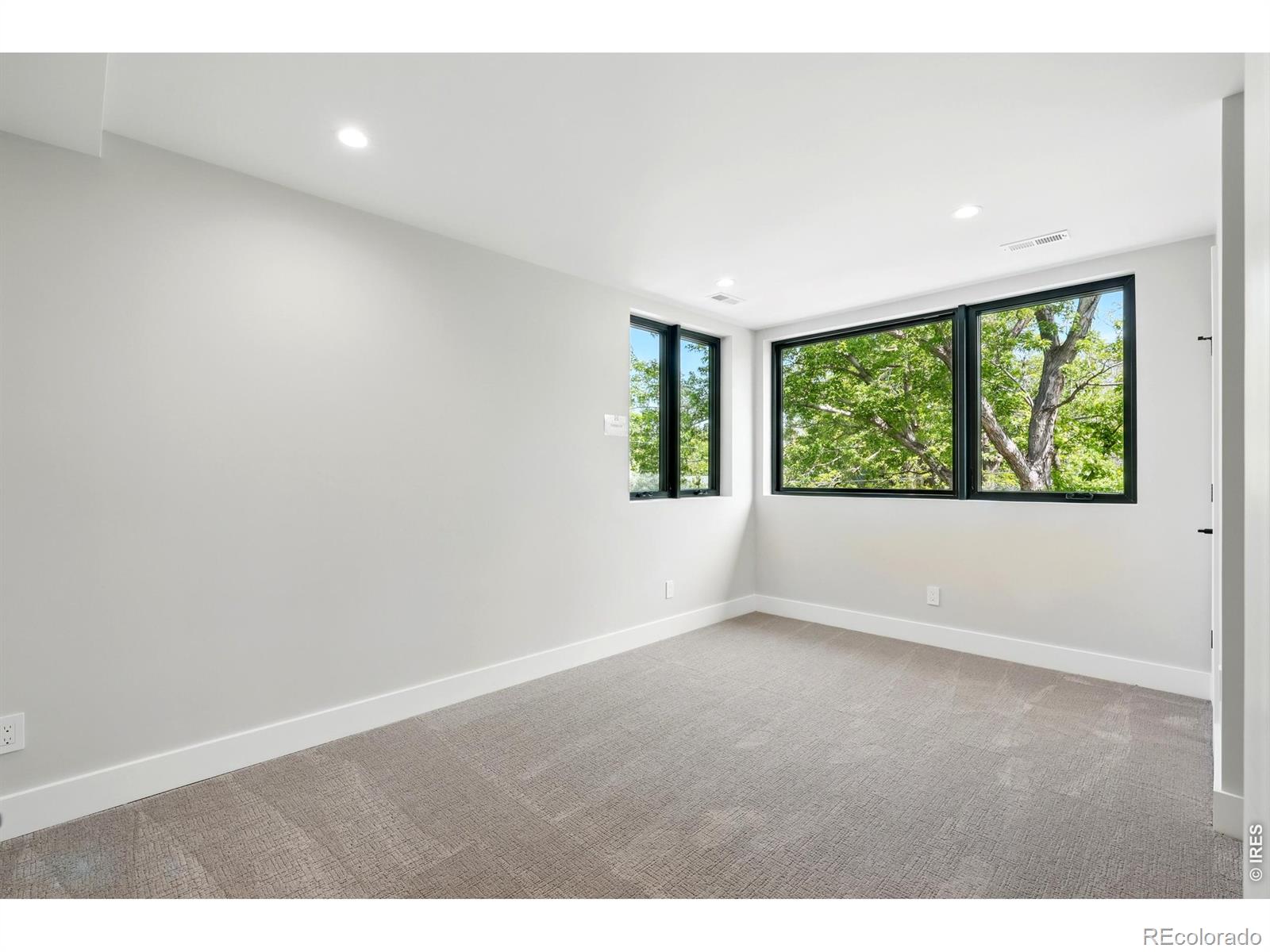 2860 Table Mesa Drive