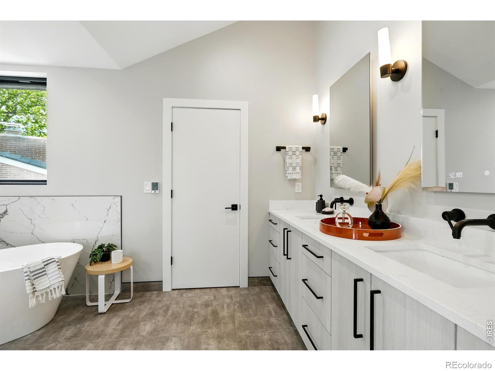 2860 Table Mesa Drive