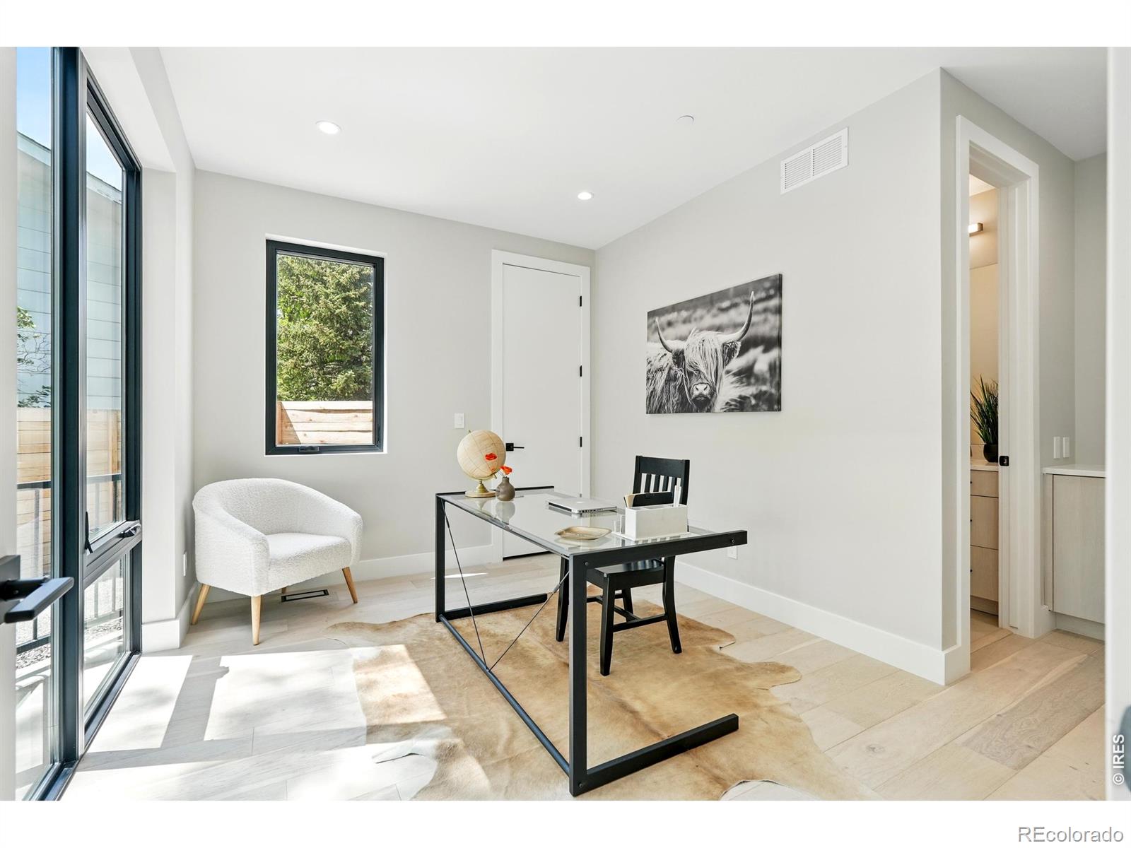 2860 Table Mesa Drive