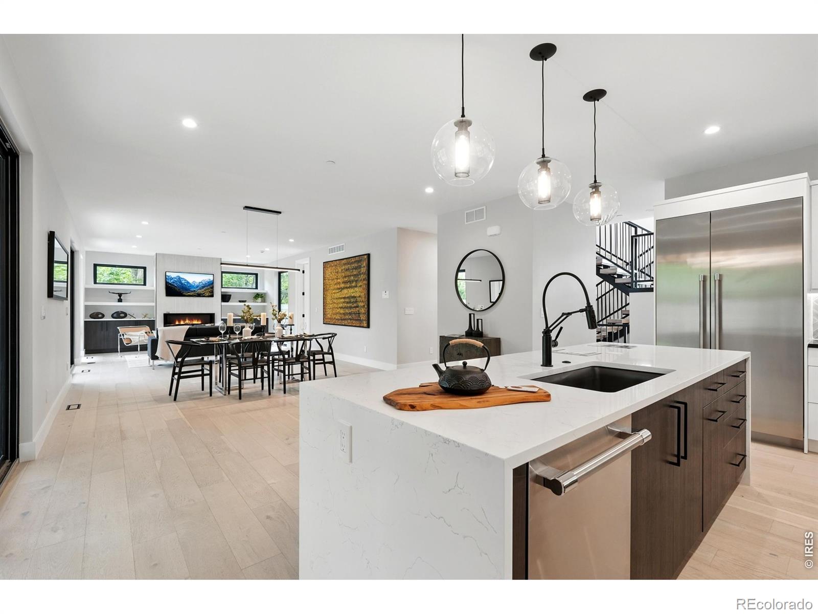 2860 Table Mesa Drive