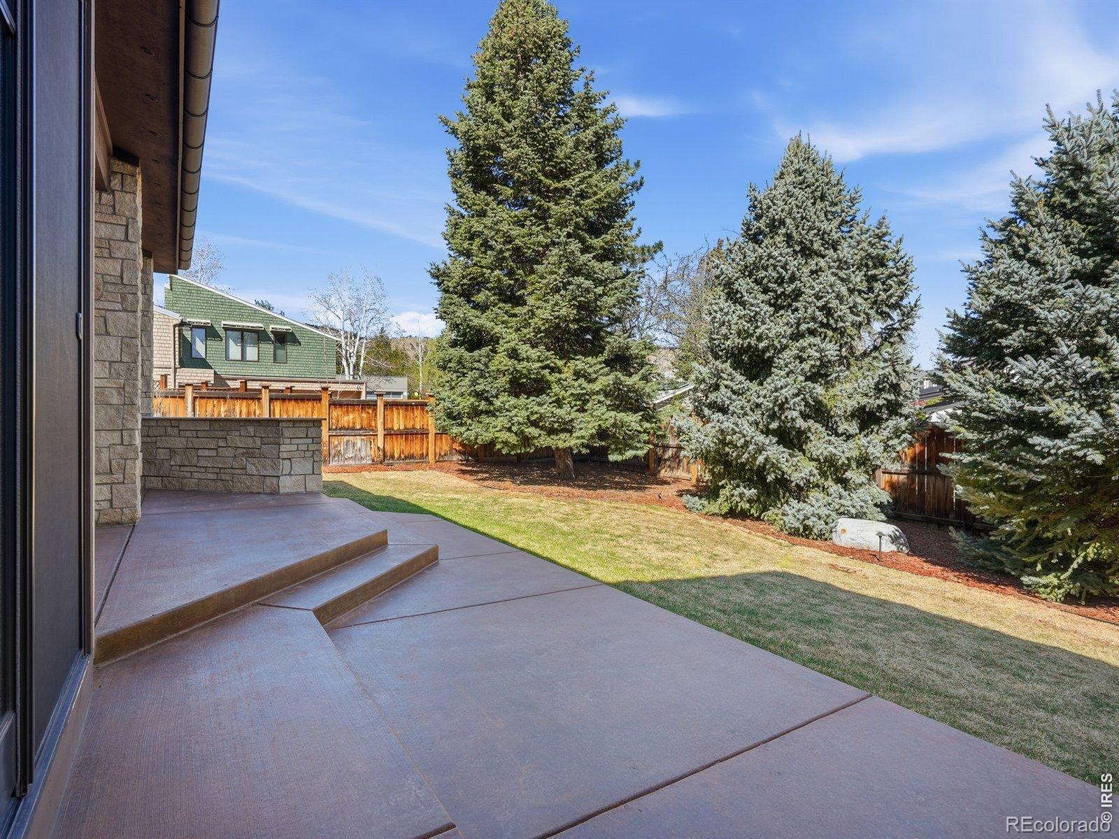 1285 Meadow Place