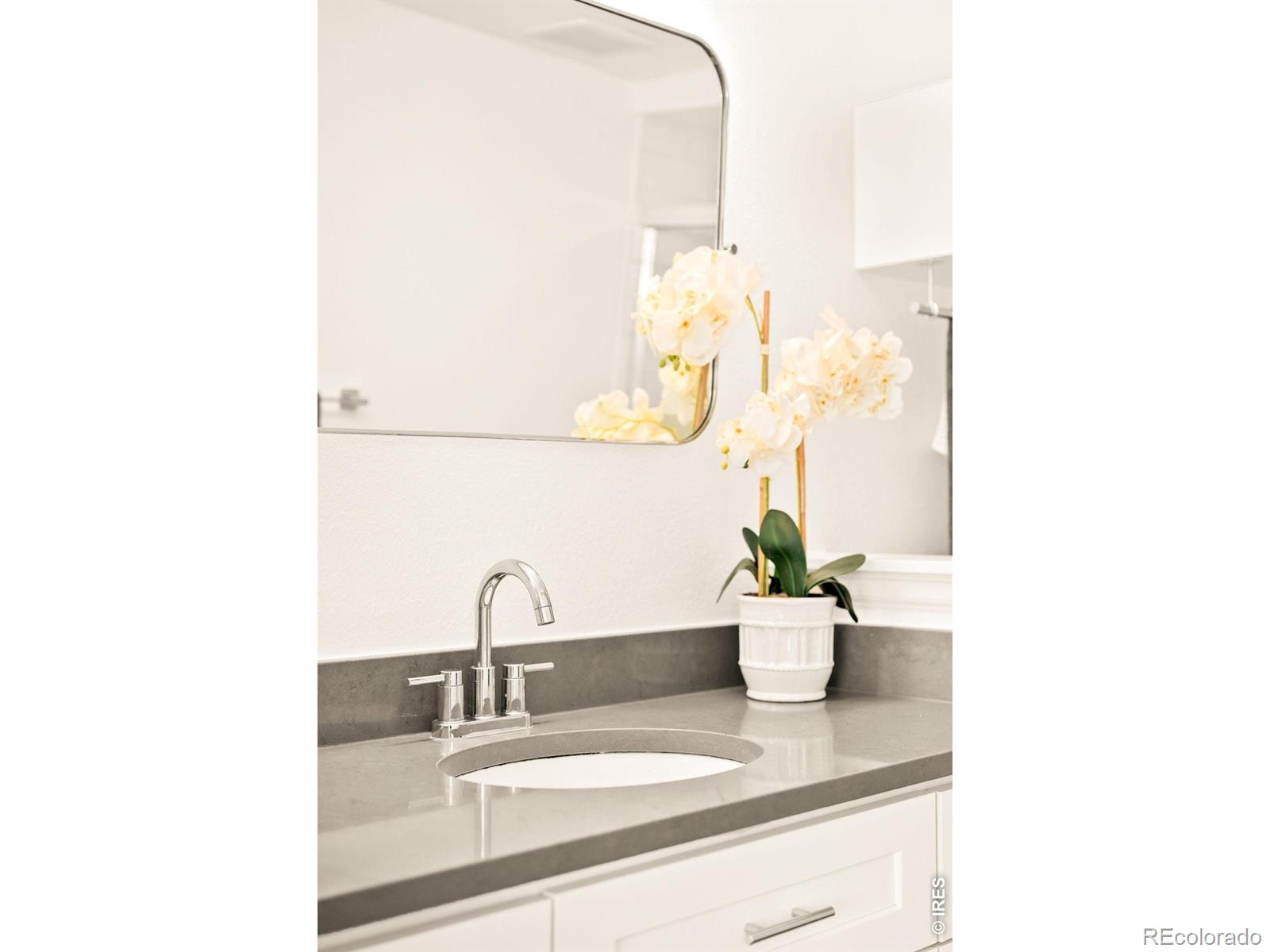 3077 29th Street Unit: 105
