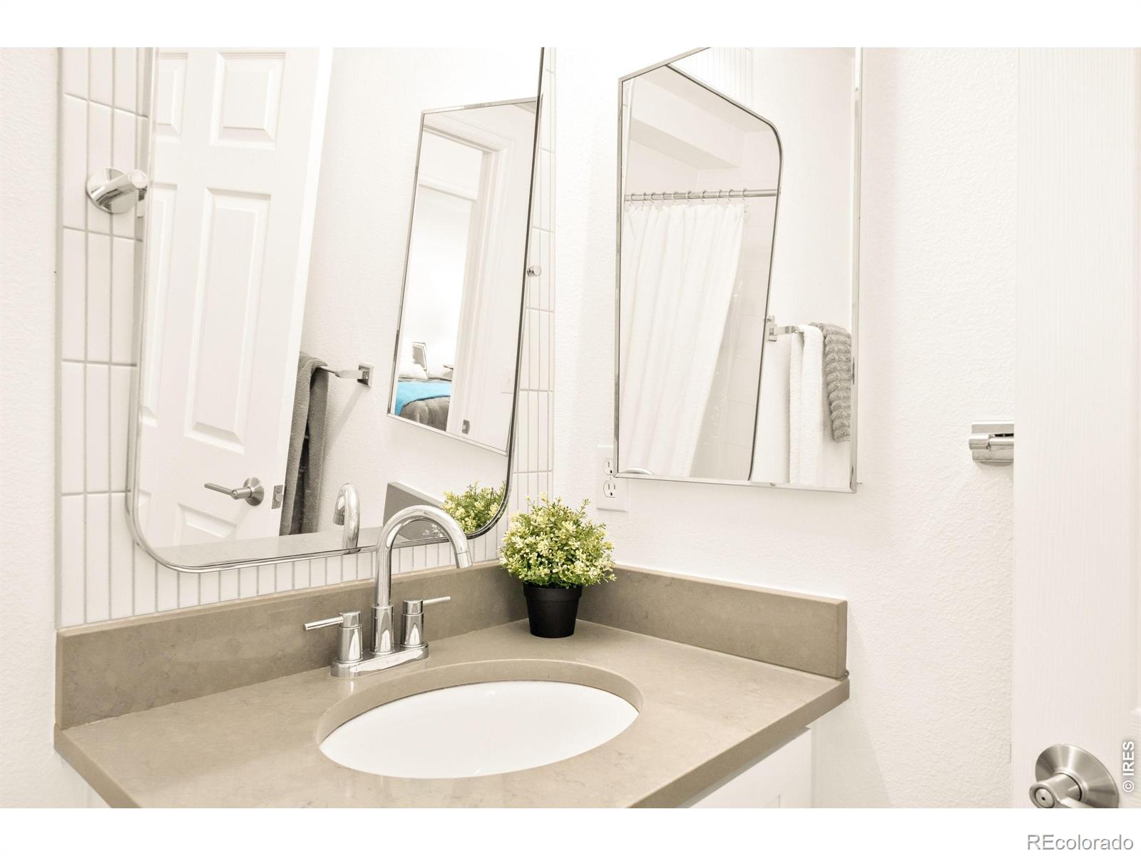 3077 29th Street Unit: 105