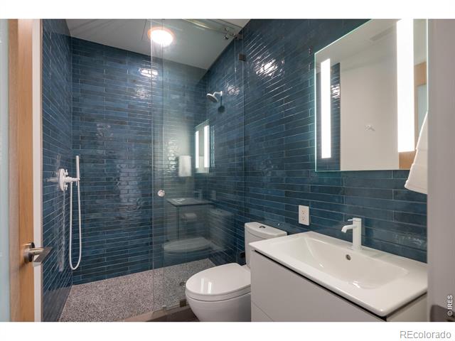 1750 Sunset Boulevard