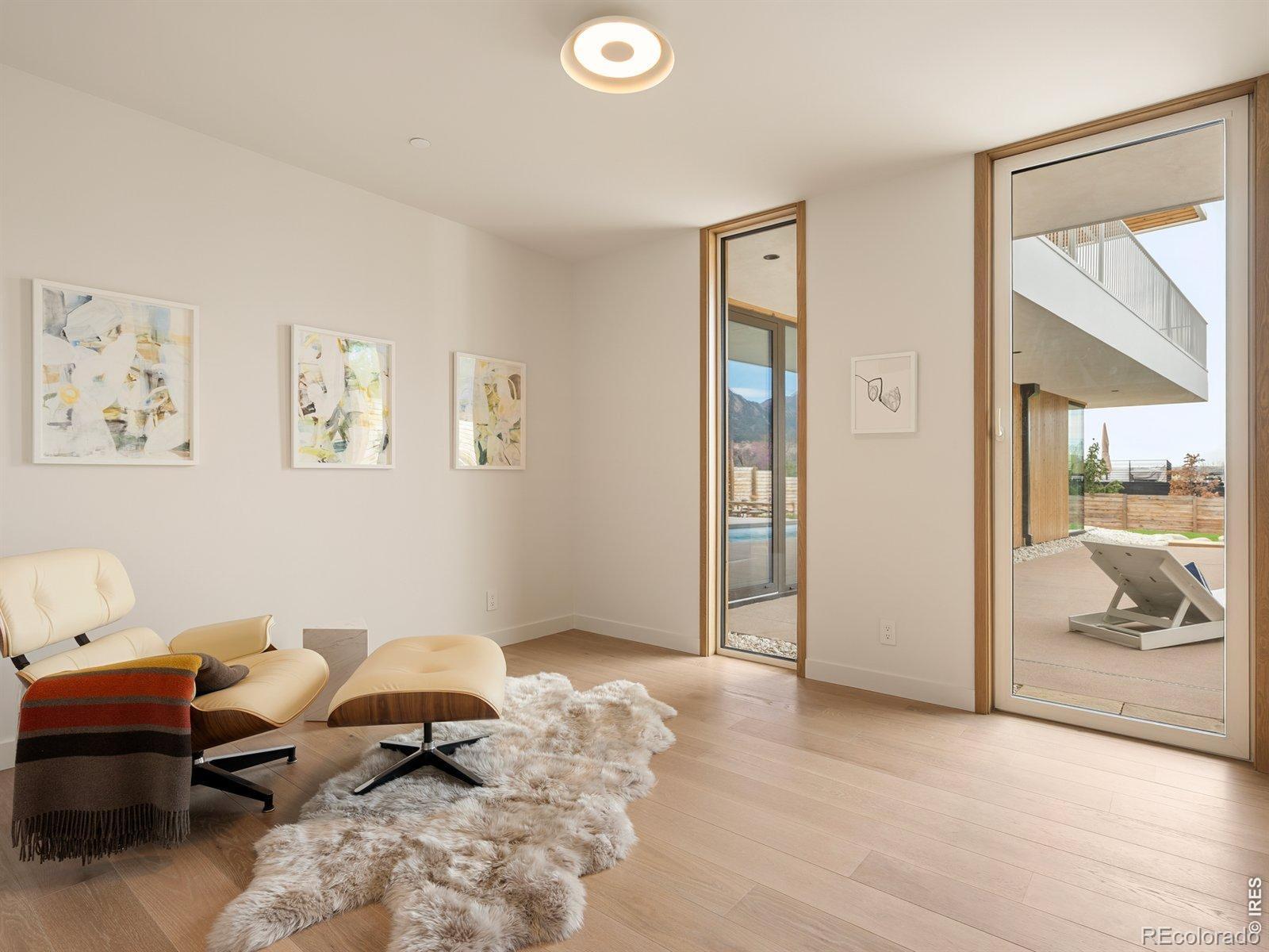 1750 Sunset Boulevard