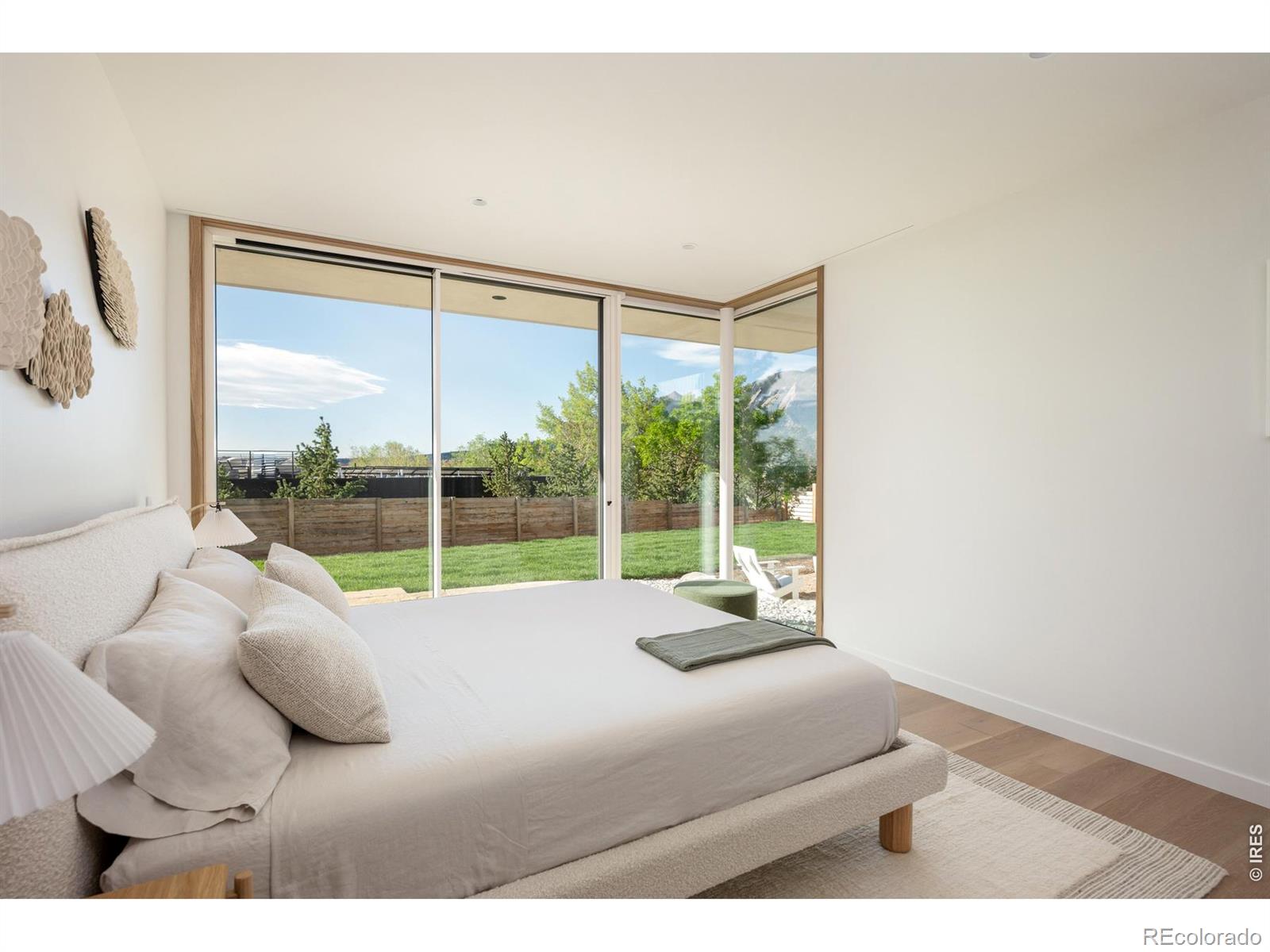 1750 Sunset Boulevard