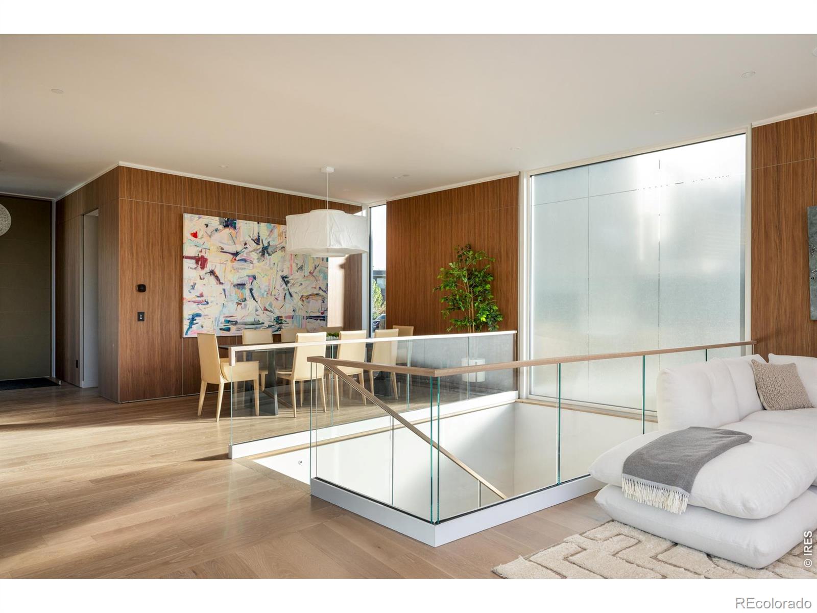 1750 Sunset Boulevard