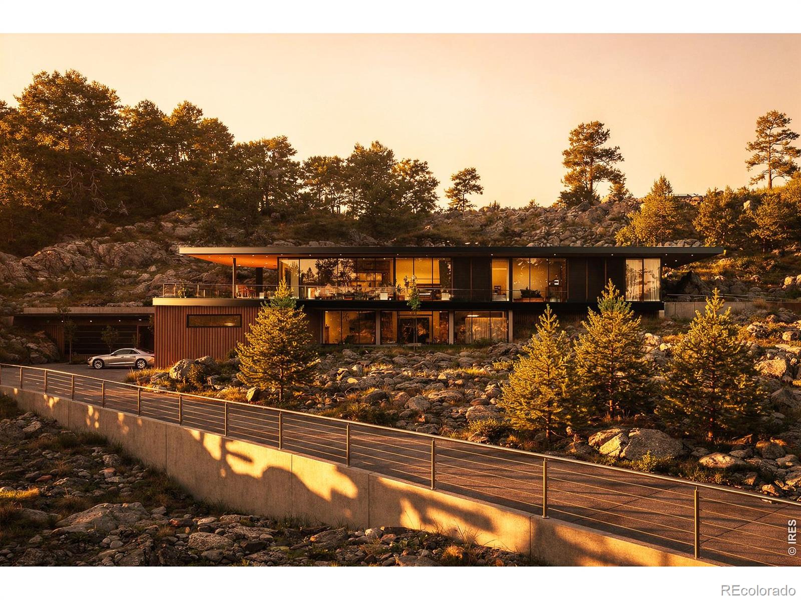 634 Fountaintree Lane