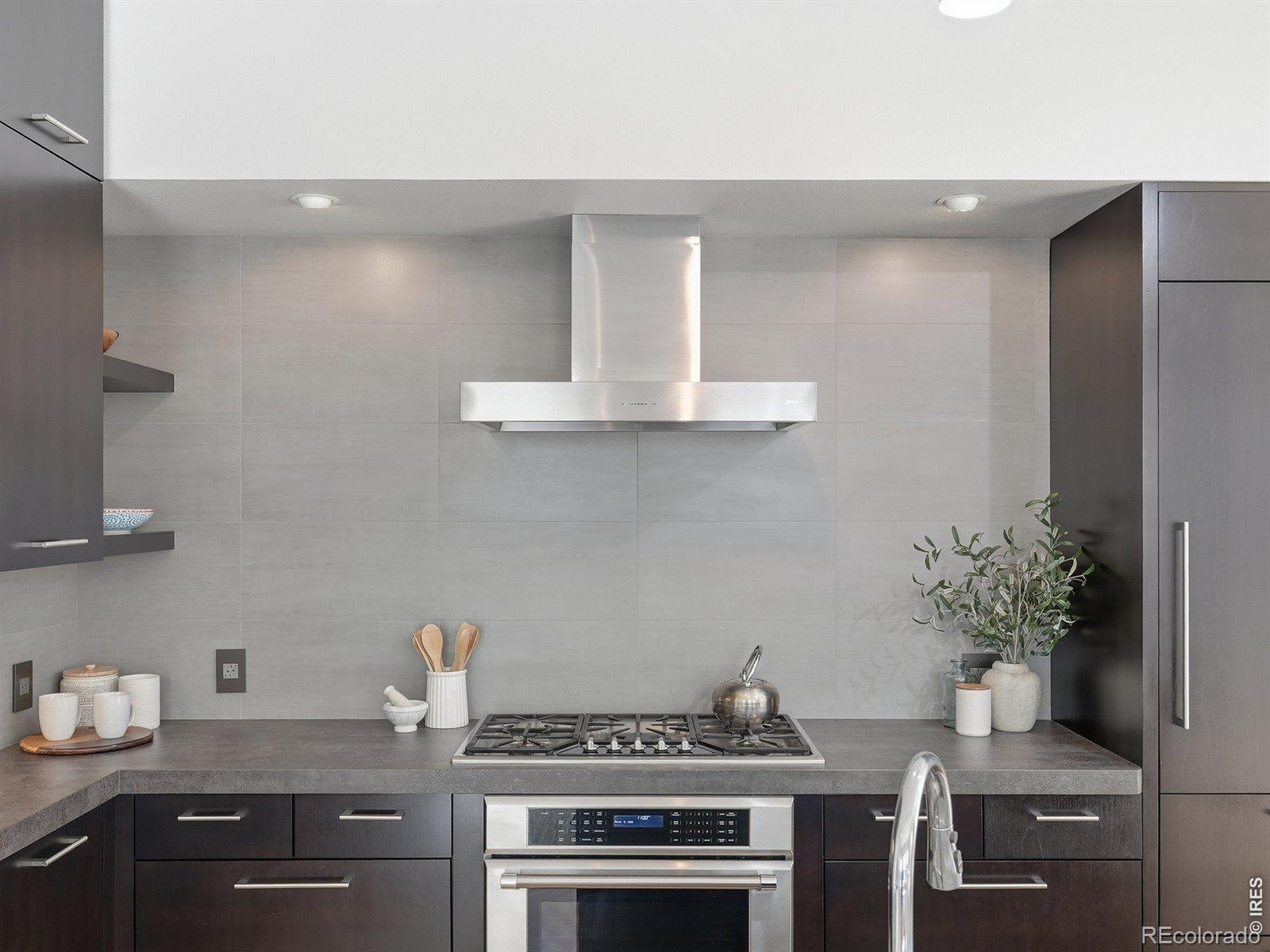 2336 Spruce Street Unit: 5