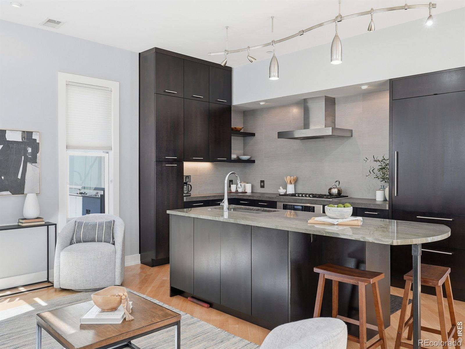 2336 Spruce Street Unit: 5