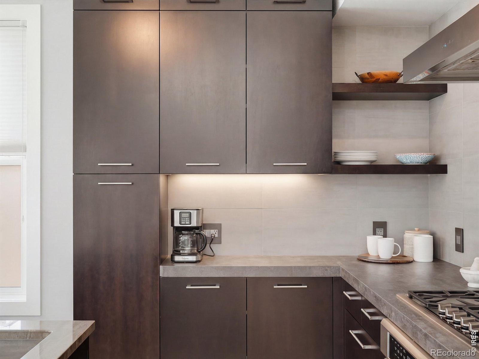 2336 Spruce Street Unit: 5
