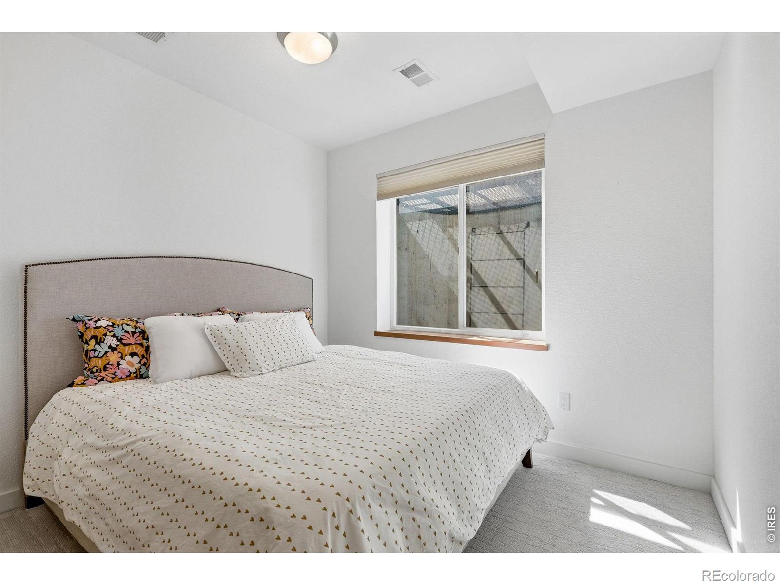5236 5th Street
