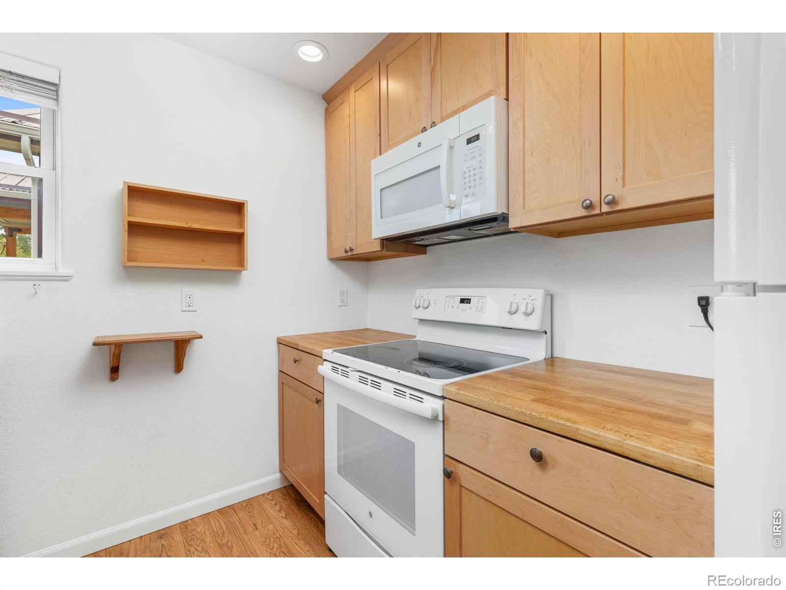 185 E 2nd Street