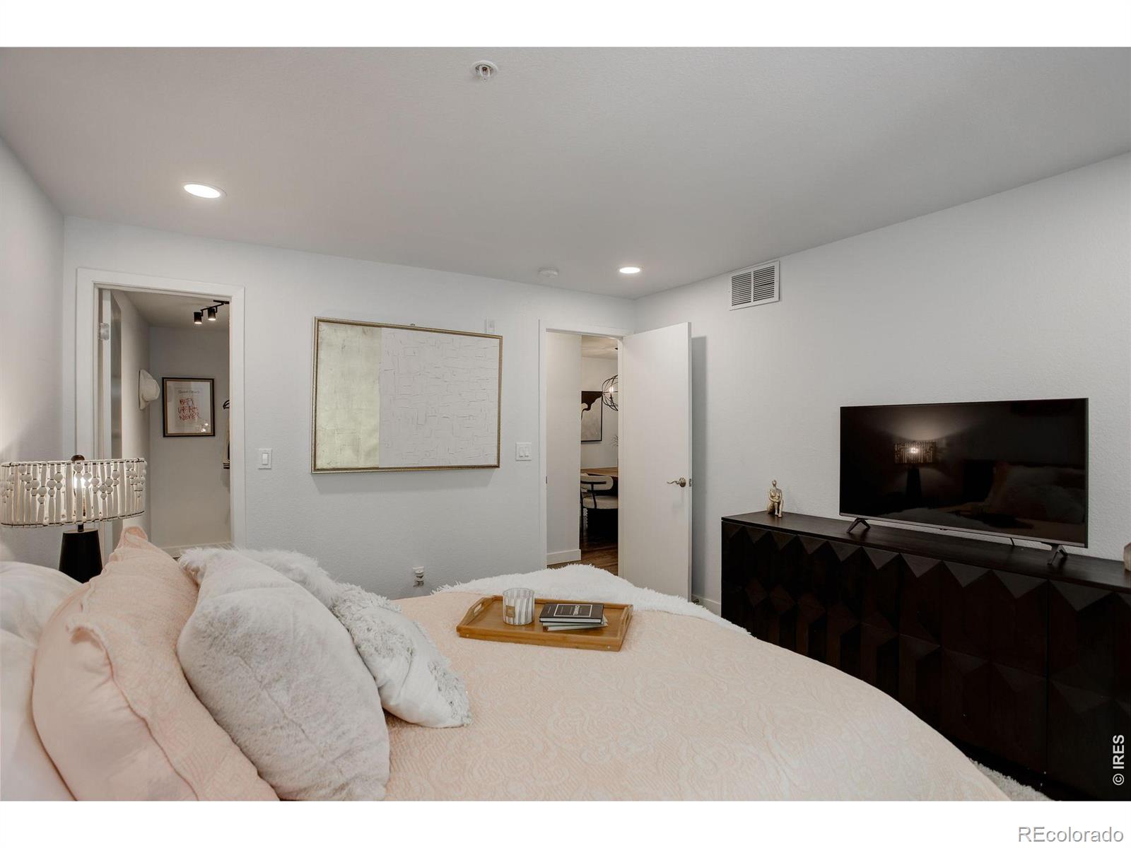 2802 Sundown Lane Unit: 210