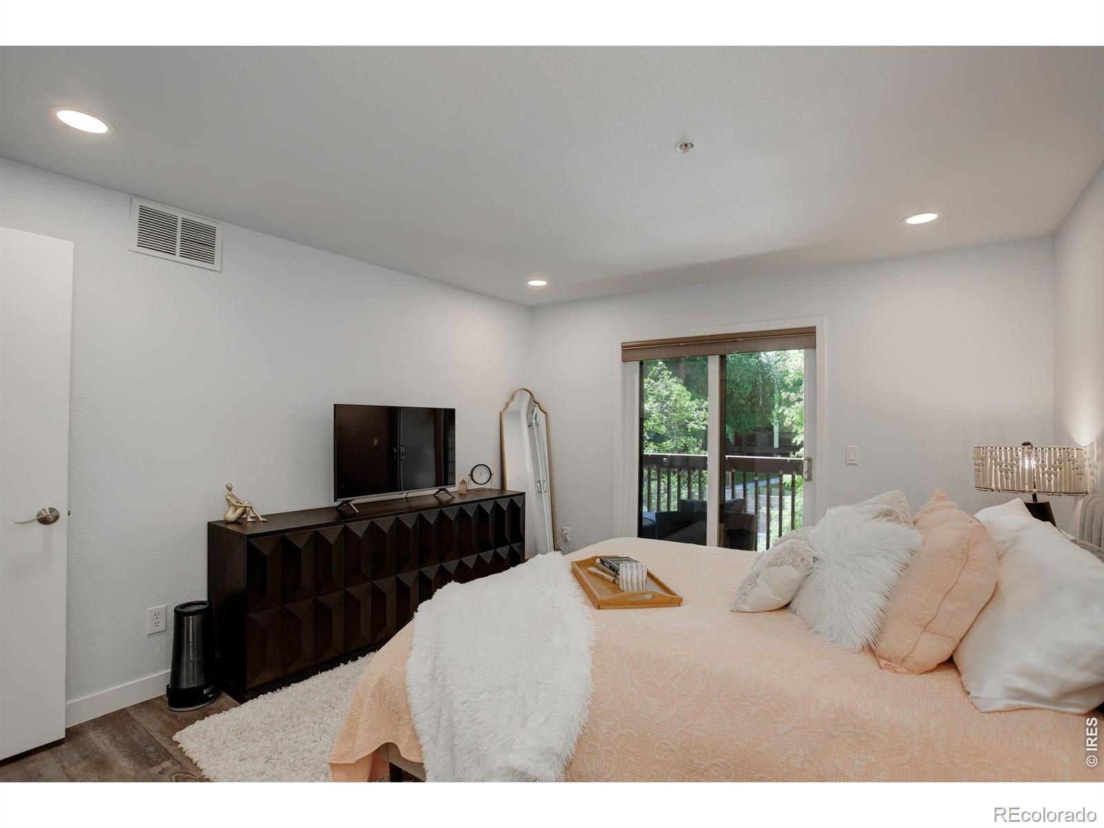 2802 Sundown Lane Unit: 210