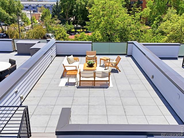 2473 Walnut Street