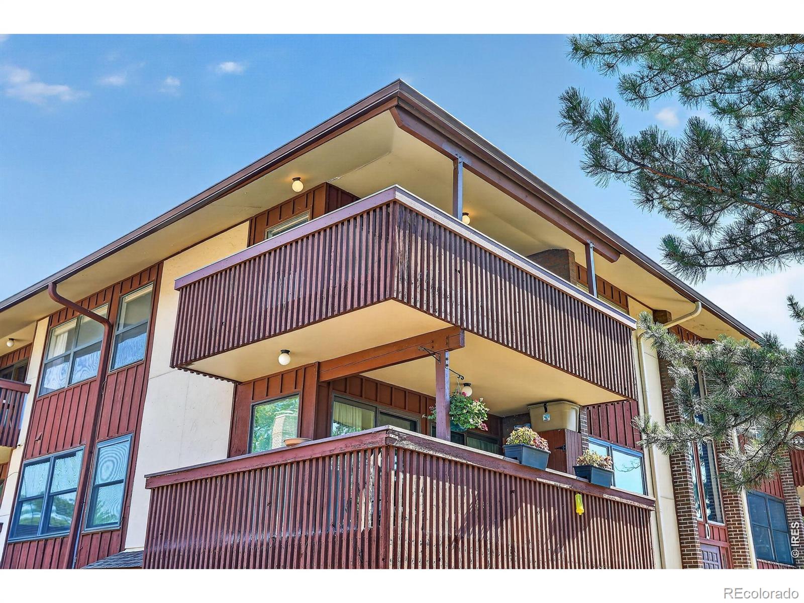 500 Manhattan Drive Unit: D10