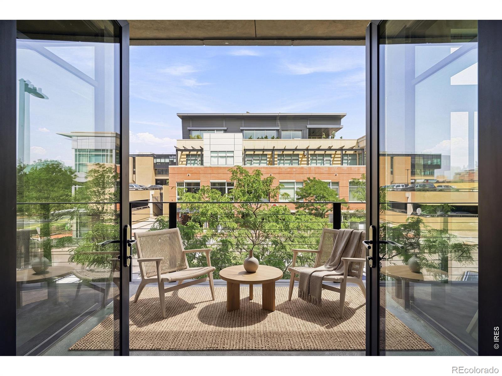 1077 Canyon Boulevard Unit: 211