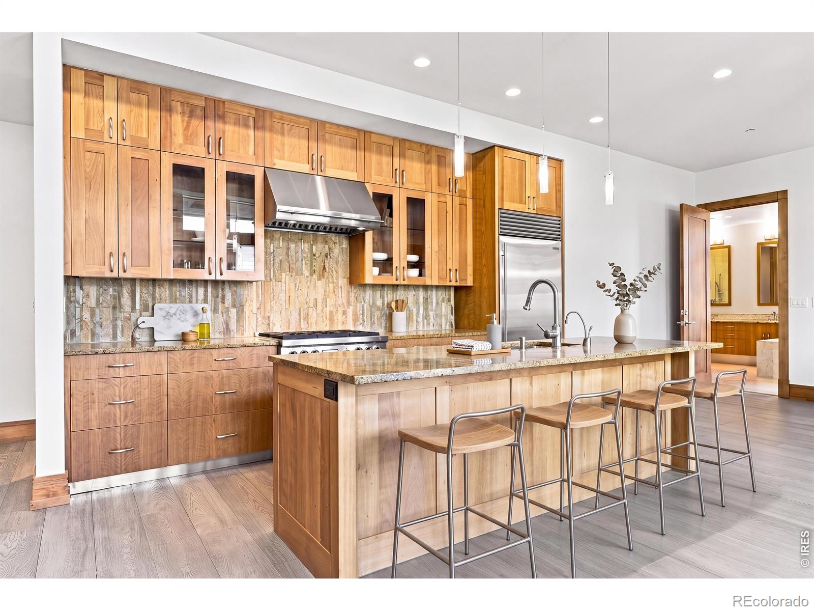 1077 Canyon Boulevard Unit: 211