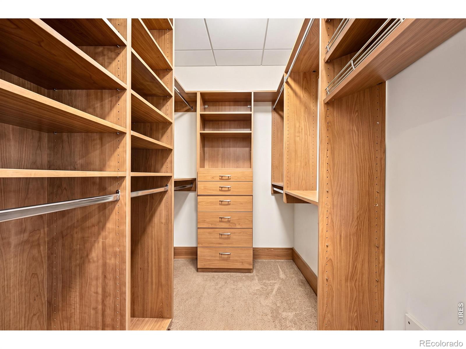 1077 Canyon Boulevard Unit: 211