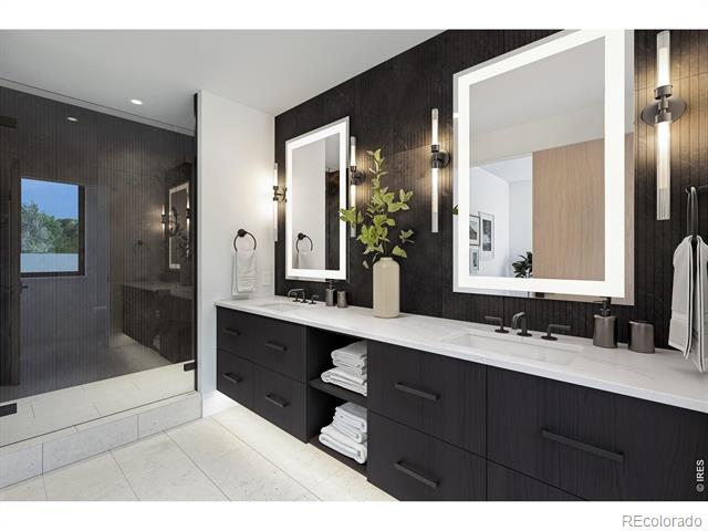 2051 26th Street Unit: E