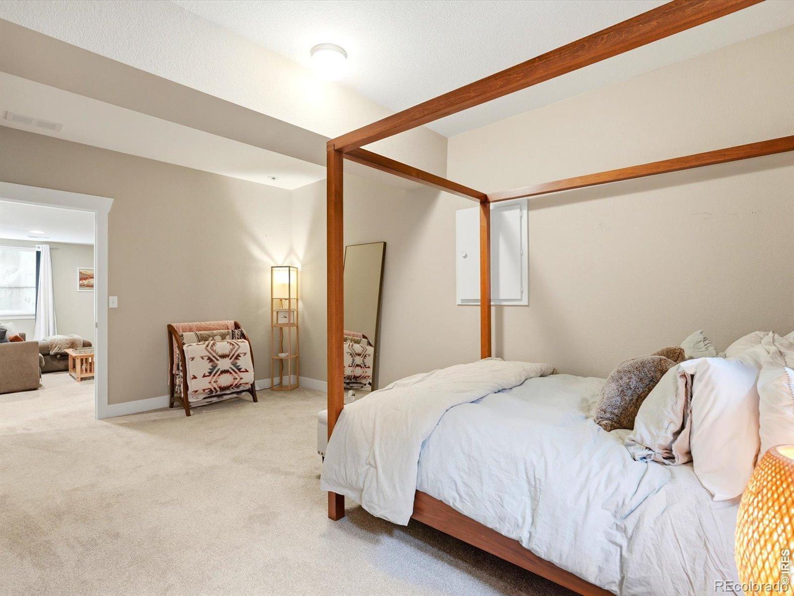 829 Uinta Way