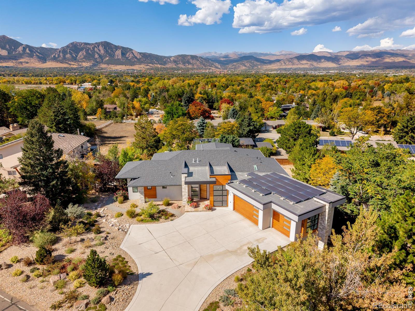 975 Westview Drive