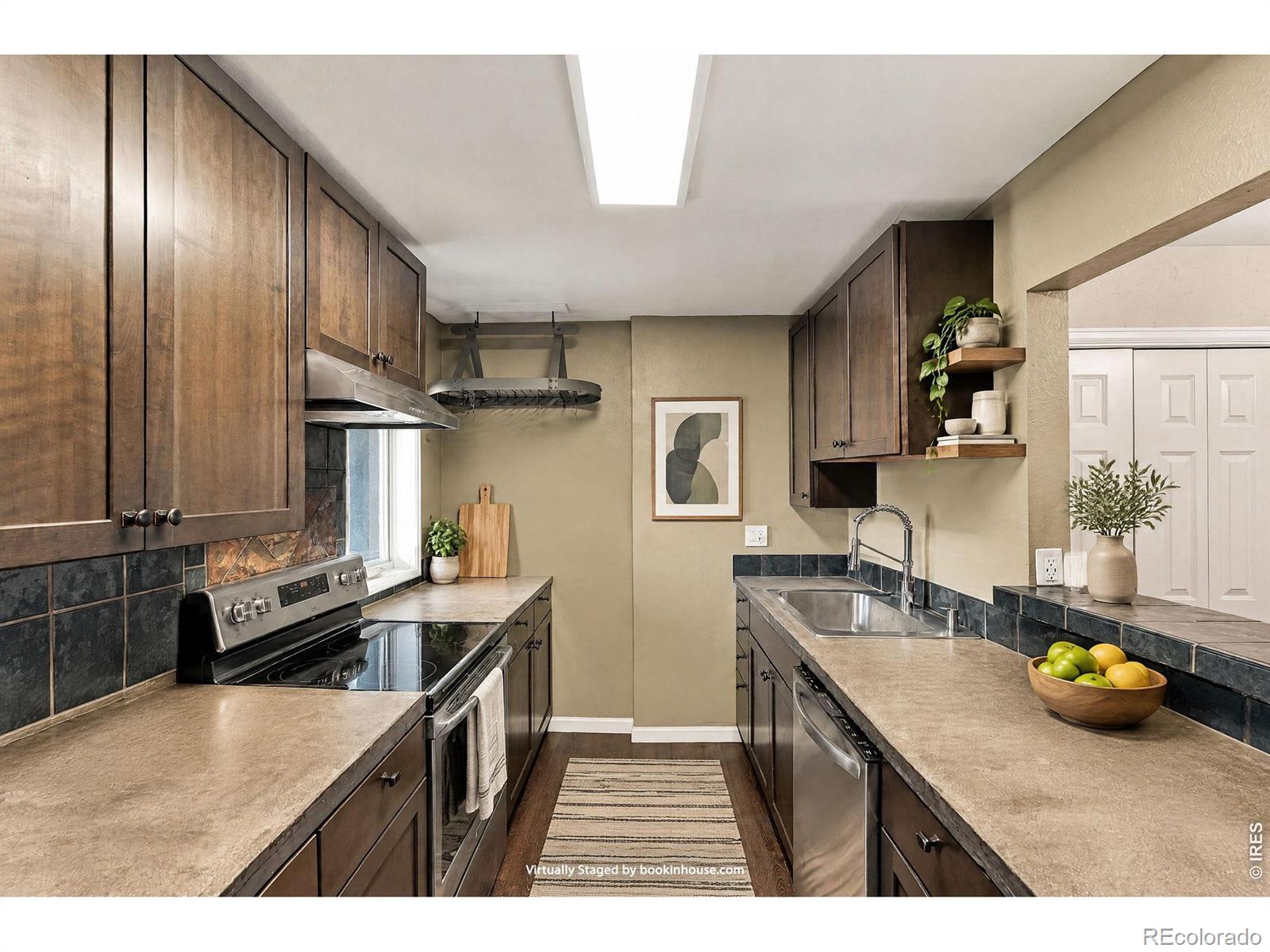 377 Pearl Street Unit: 5