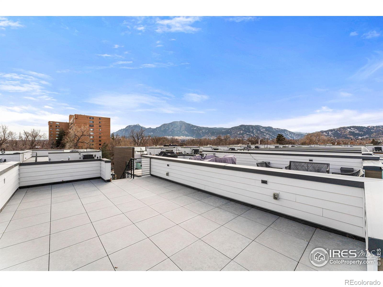 2465 Walnut Street Unit: 8