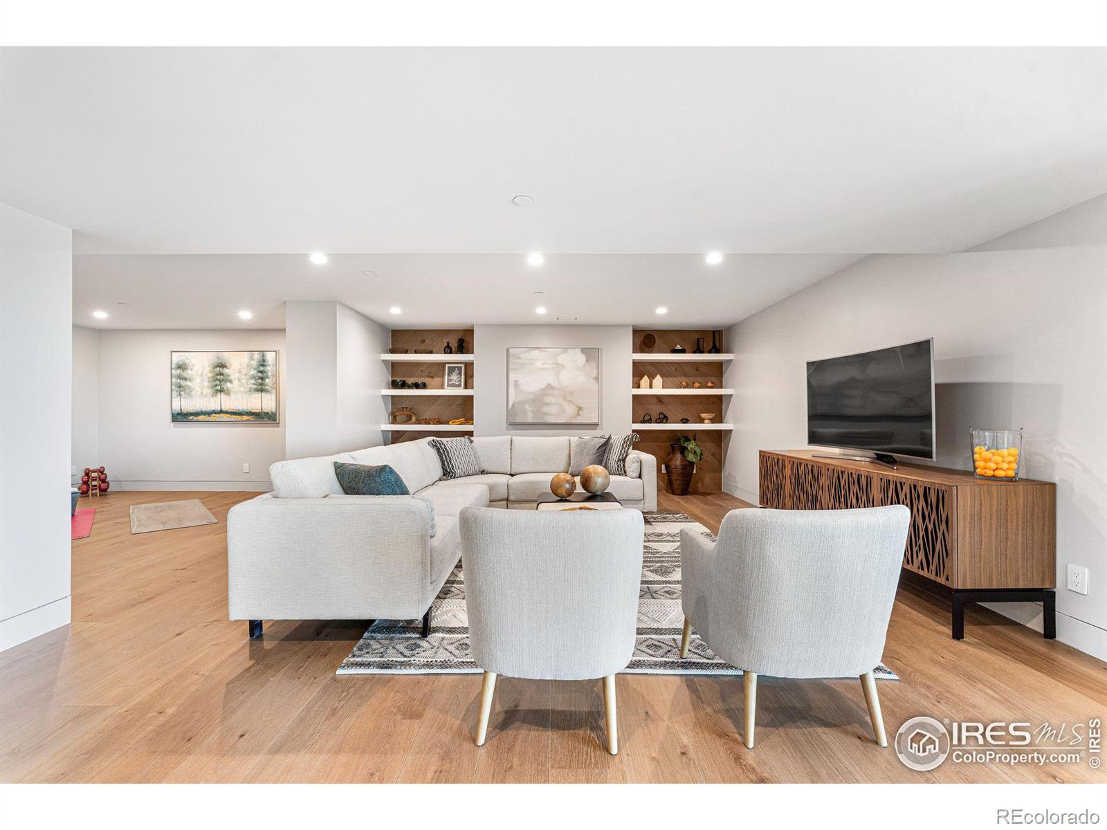 2445 Balsam Drive
