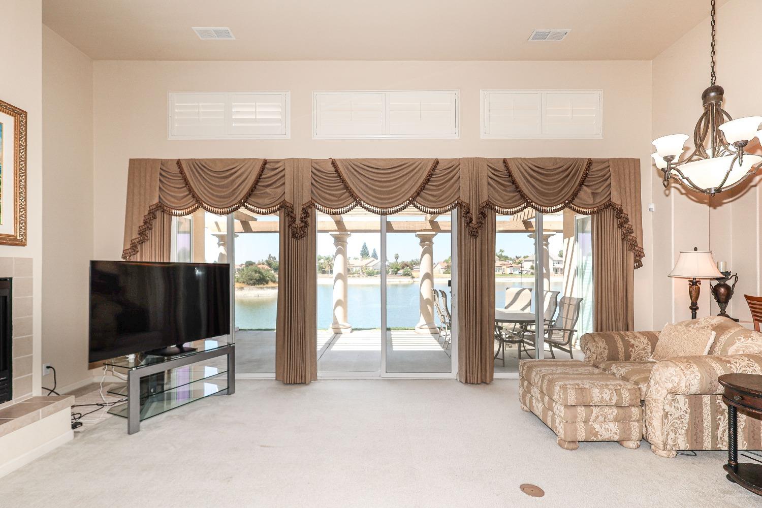 8455 Lake Shore Drive