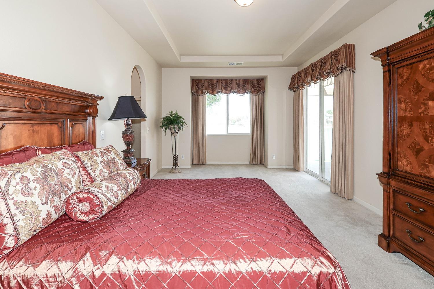8455 Lake Shore Drive
