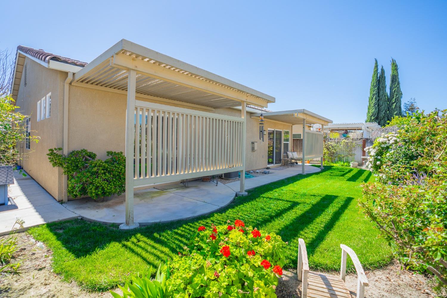 2966 La Vina Circle