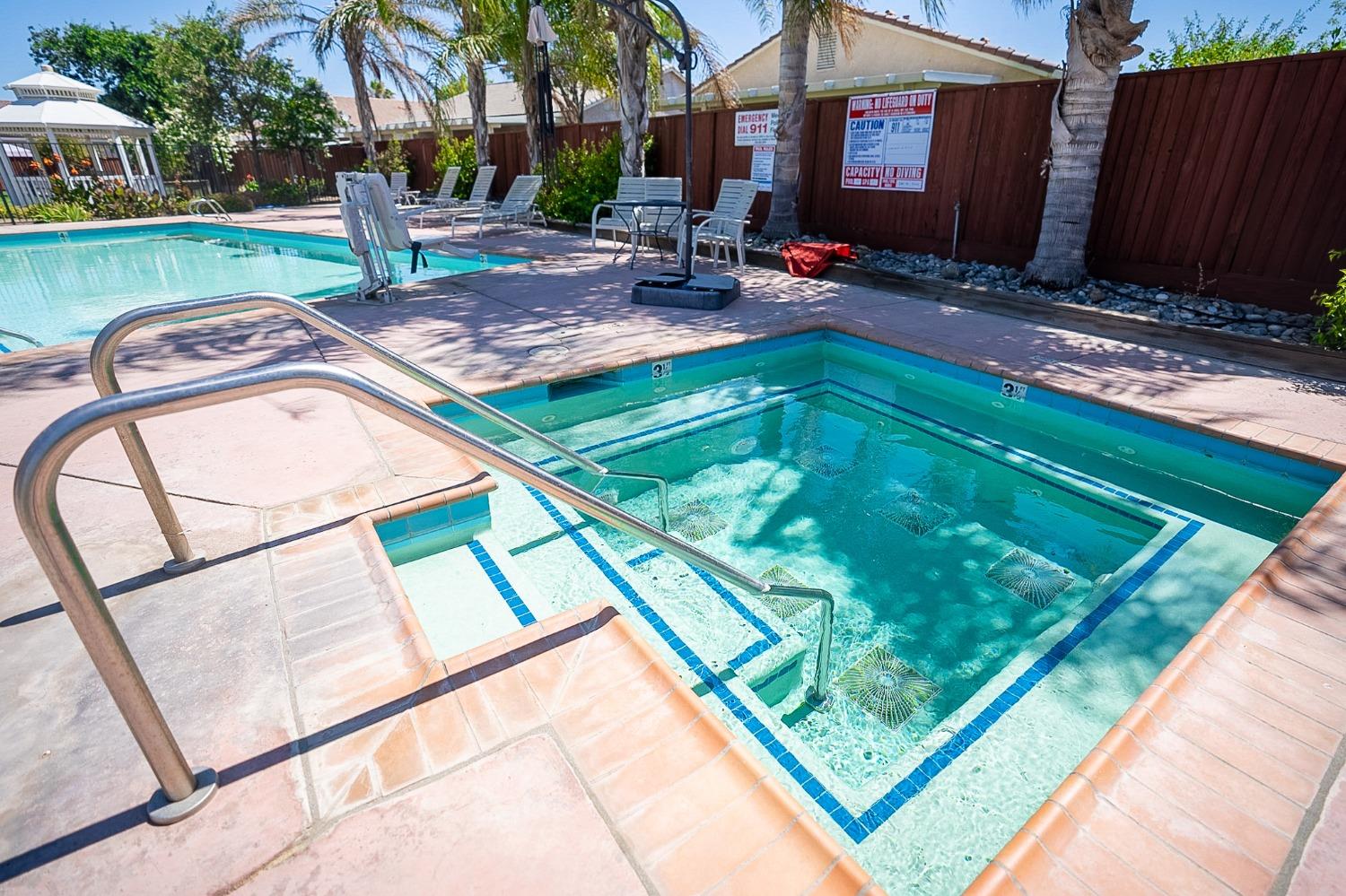 2966 La Vina Circle