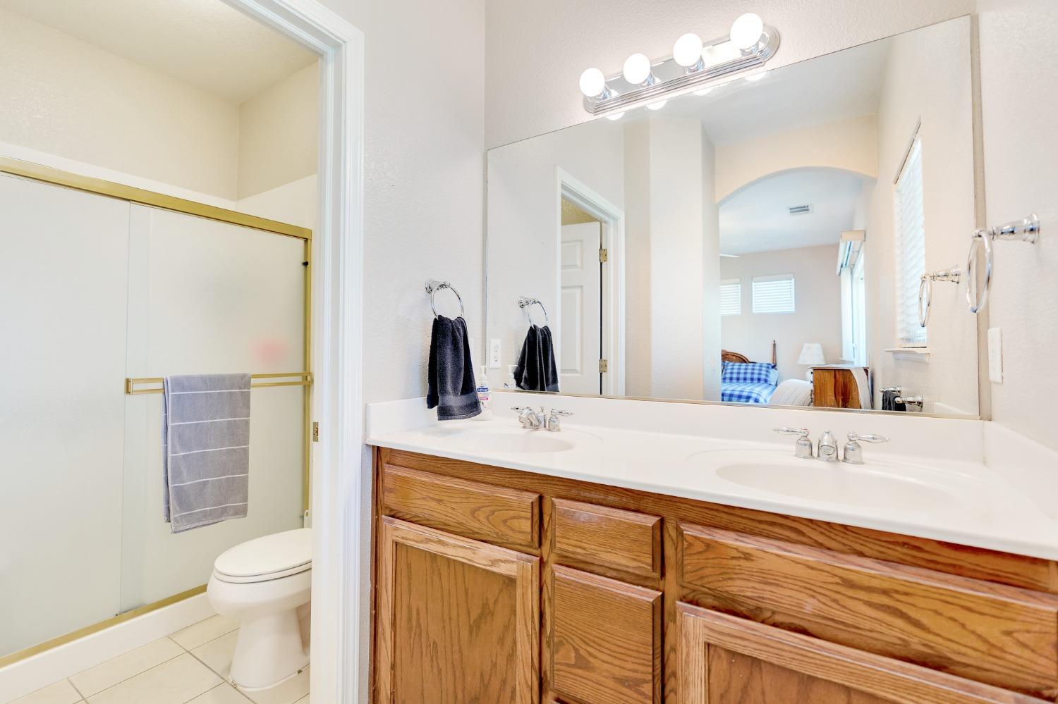 2966 La Vina Circle