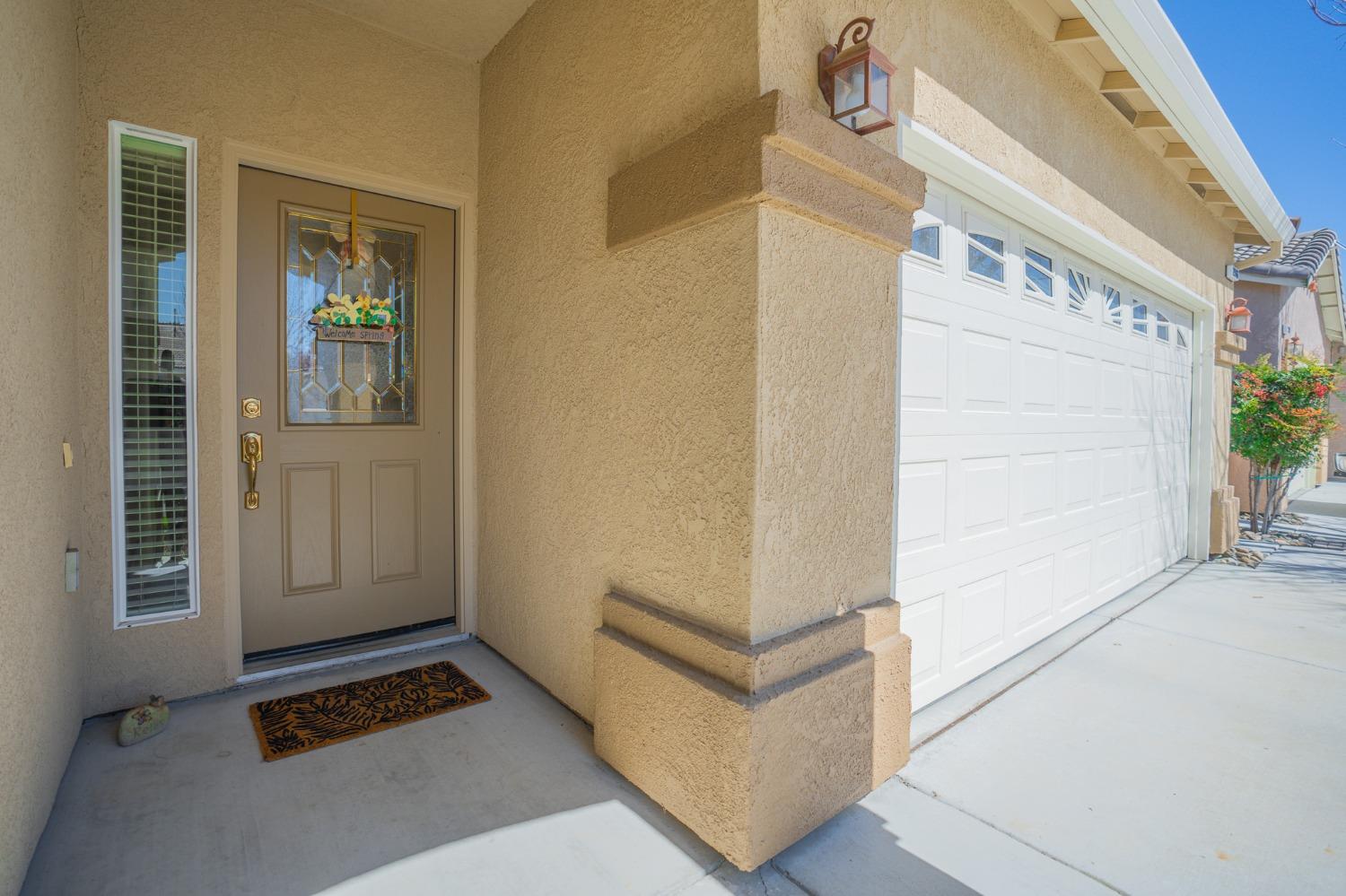 2966 La Vina Circle