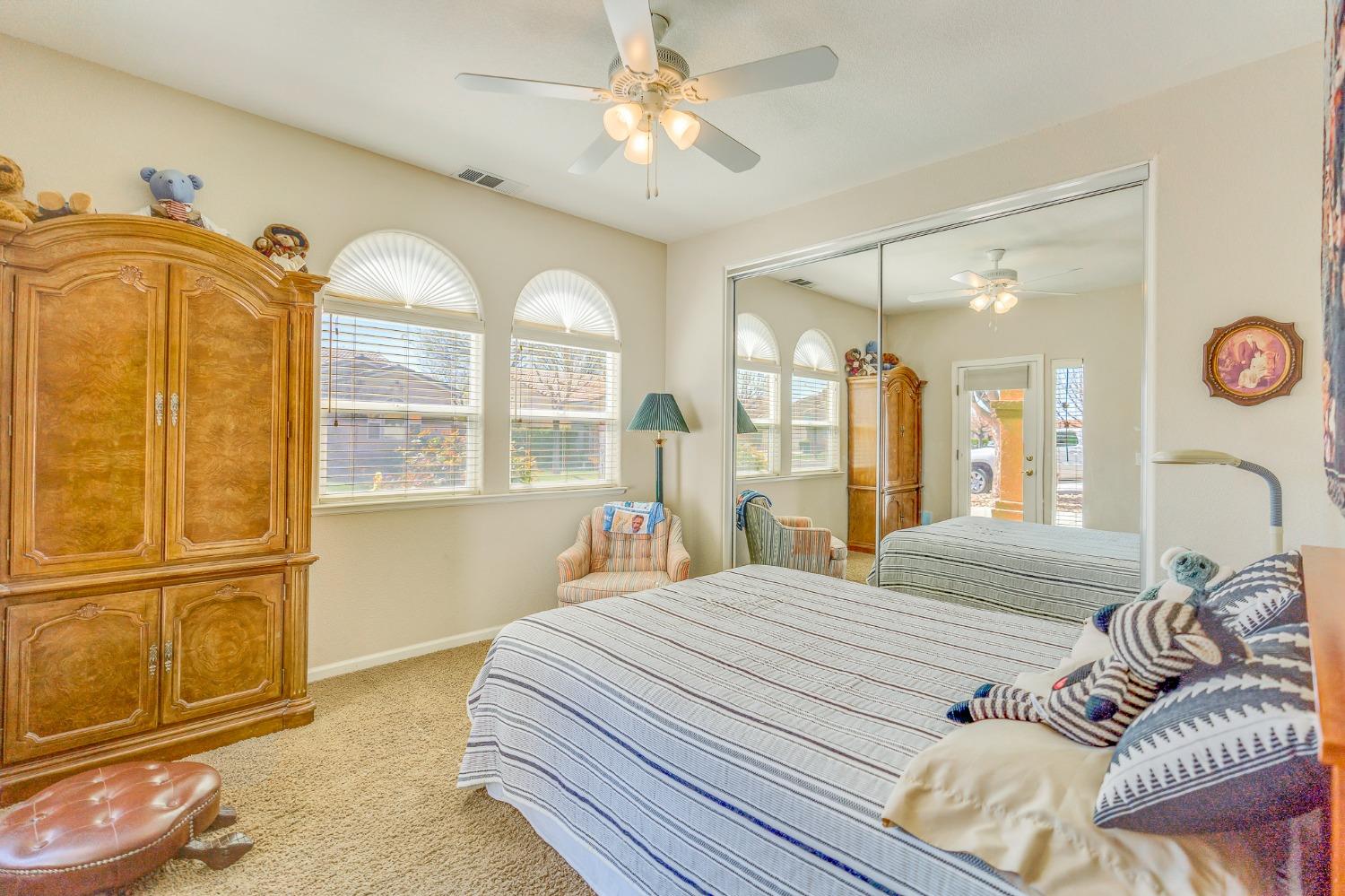 2966 La Vina Circle