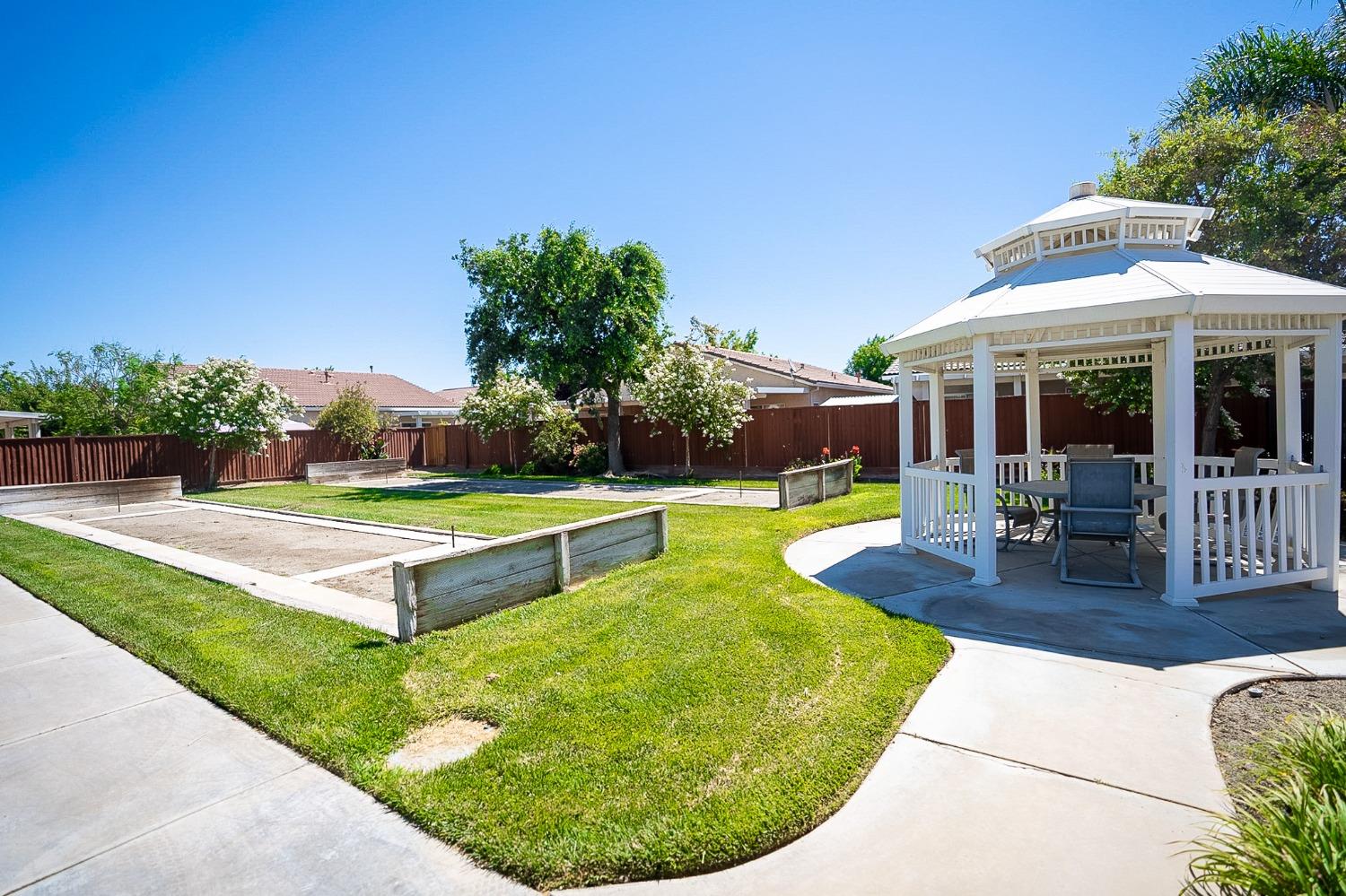 2966 La Vina Circle