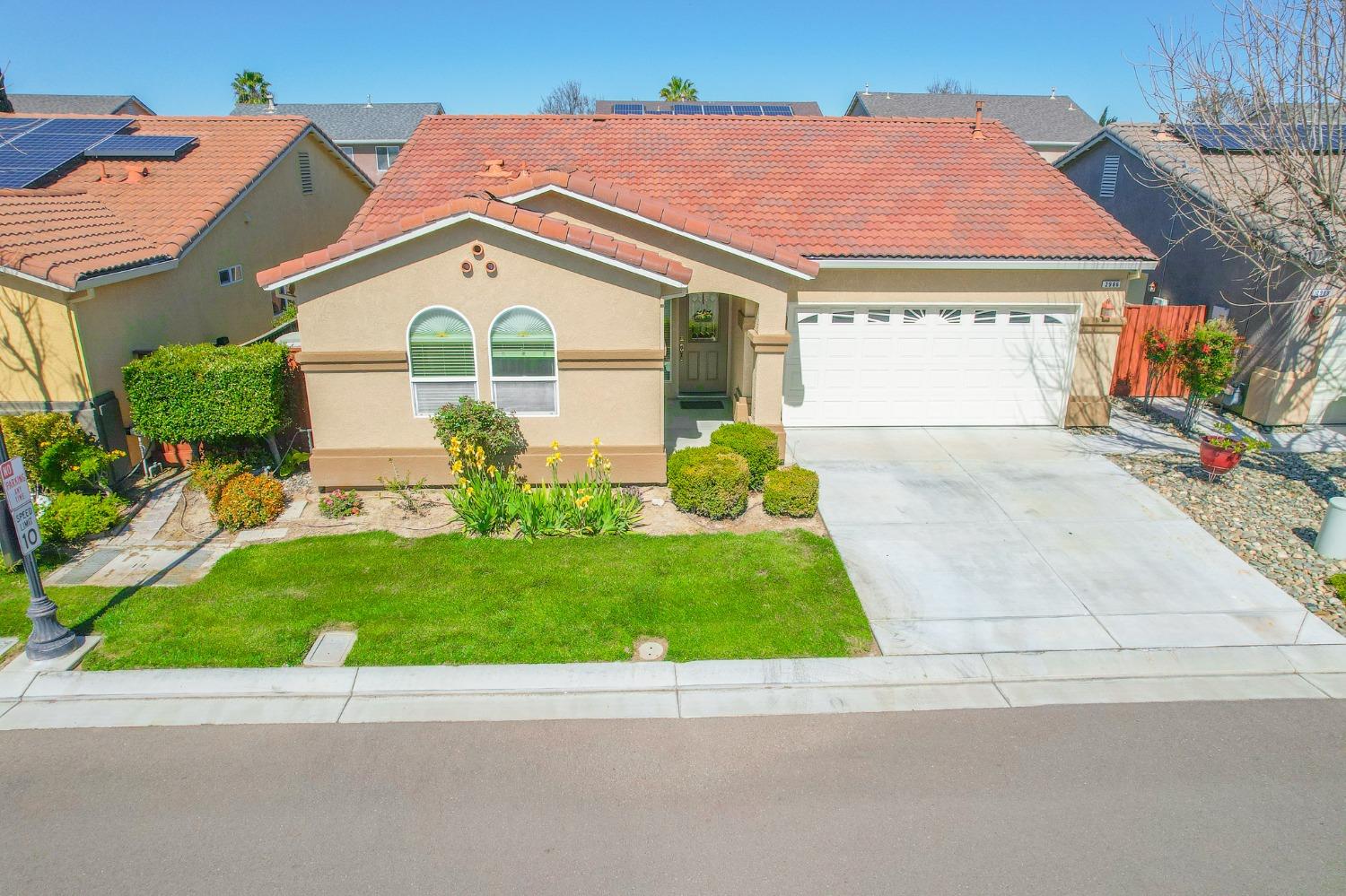 2966 La Vina Circle