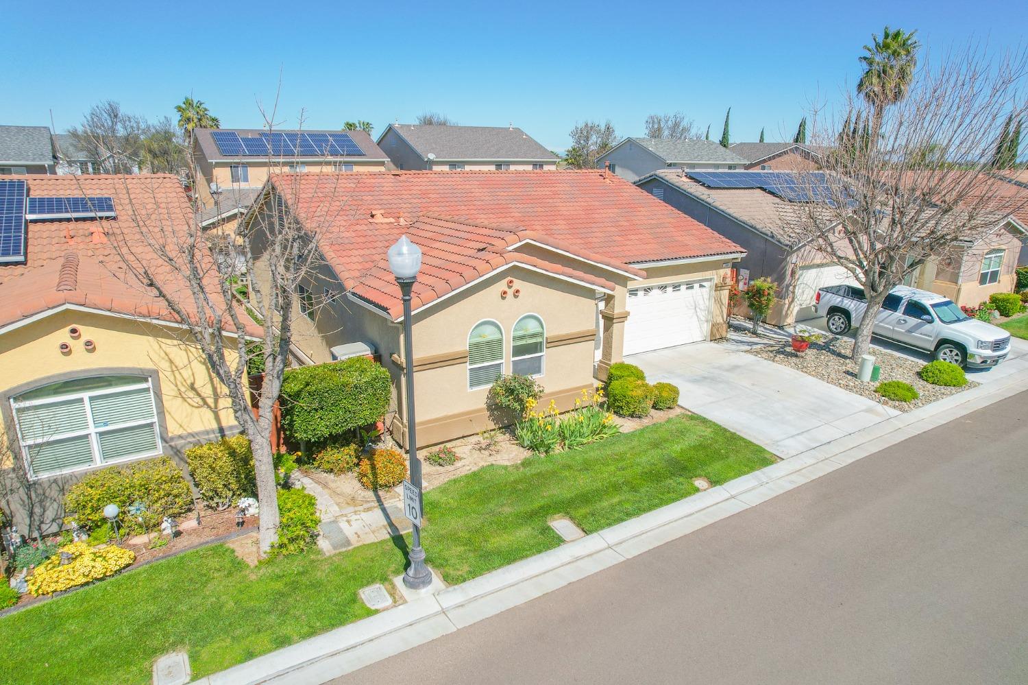 2966 La Vina Circle