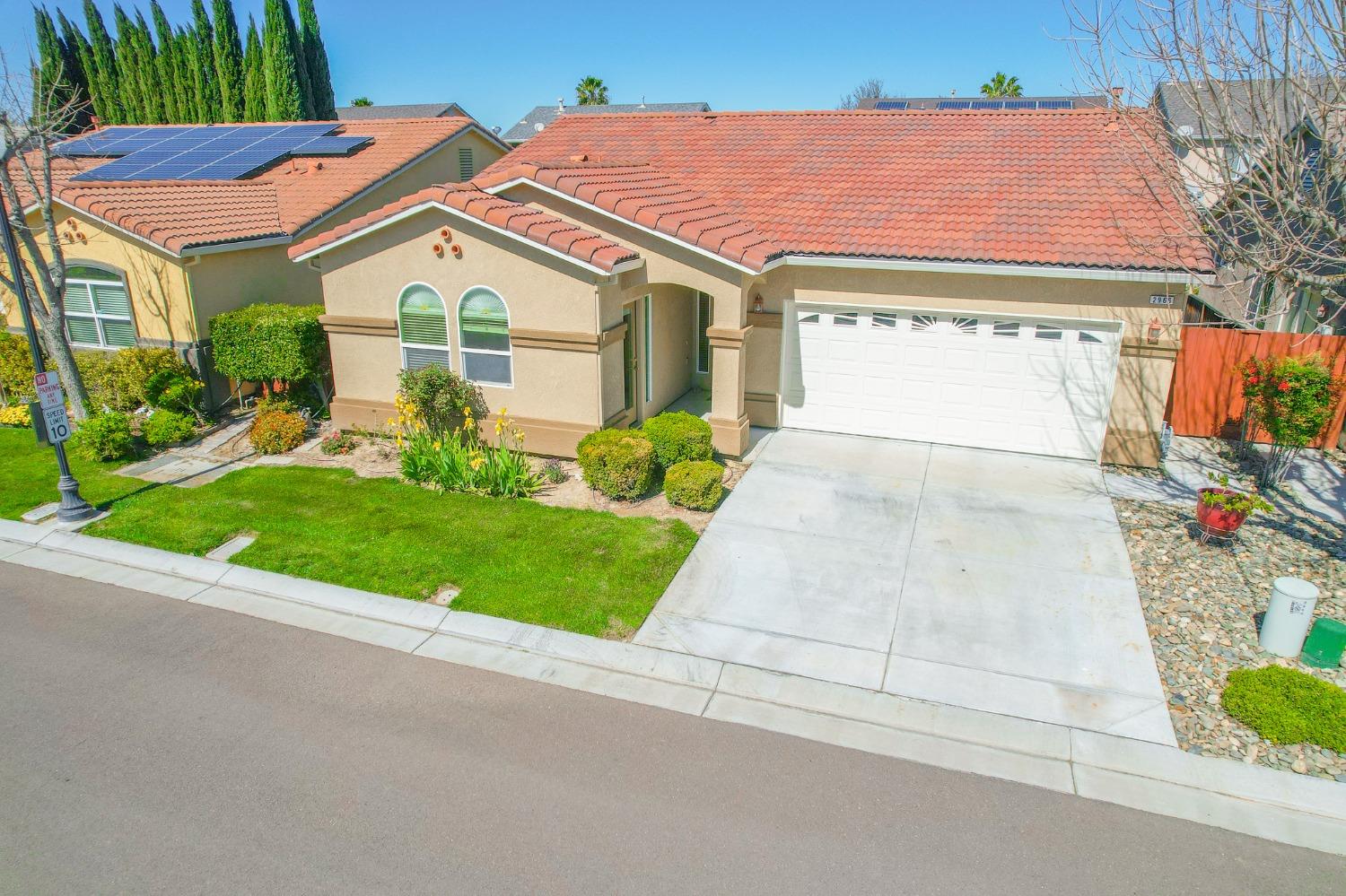 2966 La Vina Circle