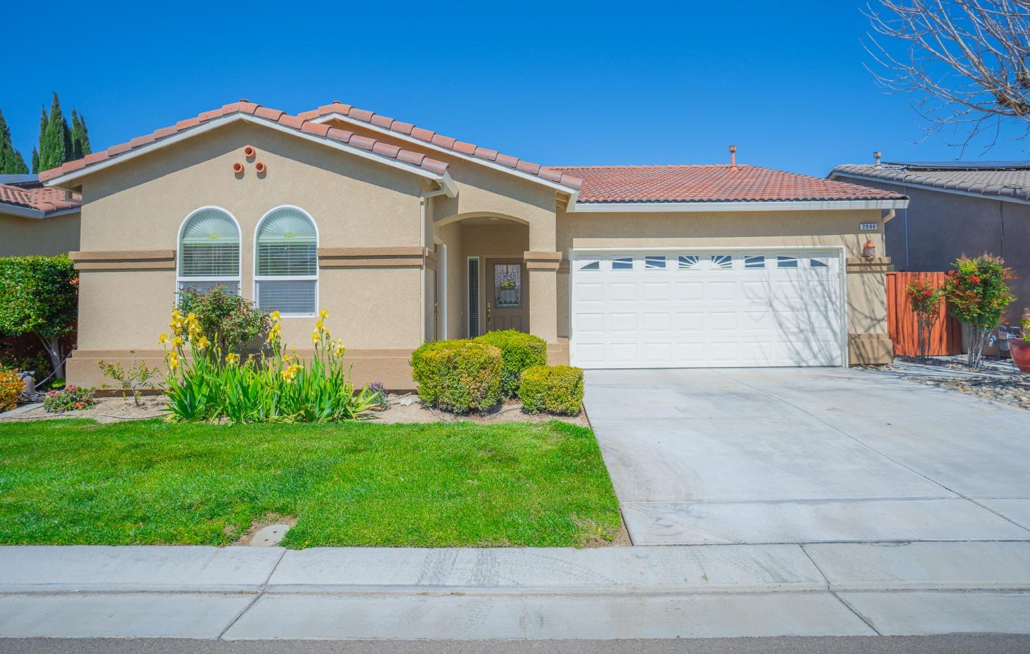 2966 La Vina Circle