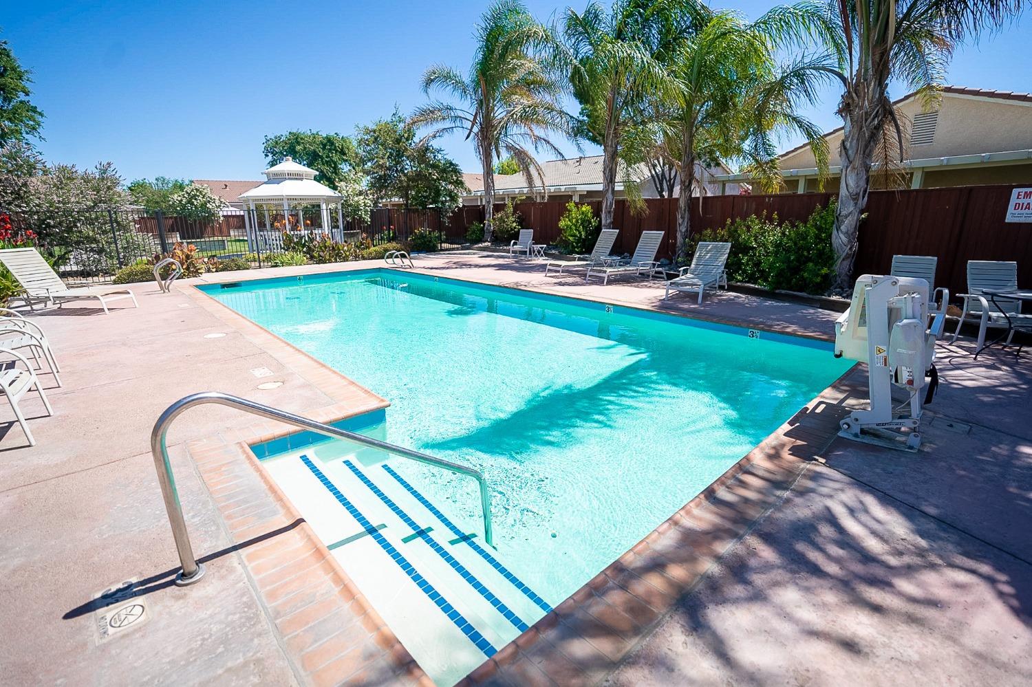 2966 La Vina Circle