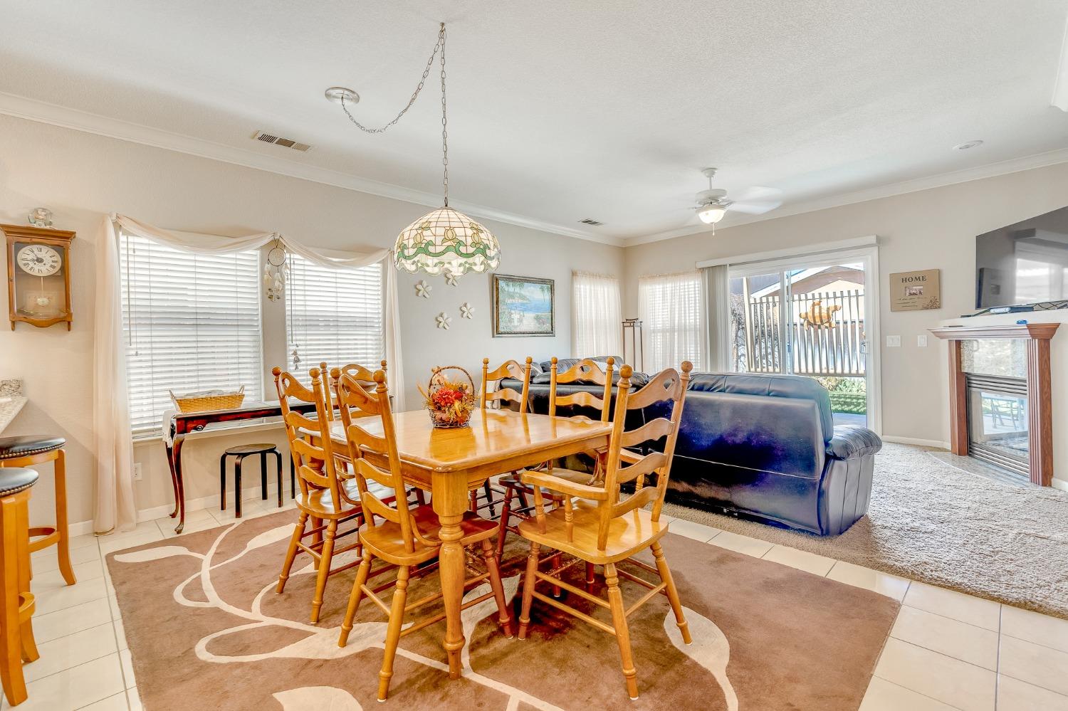 2966 La Vina Circle
