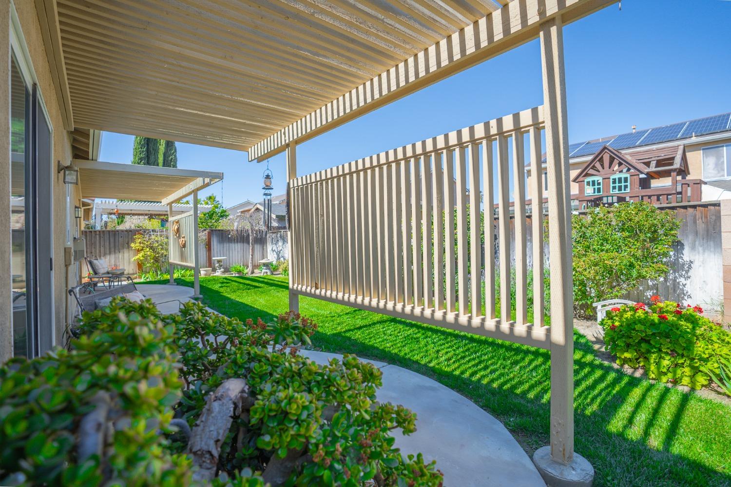 2966 La Vina Circle