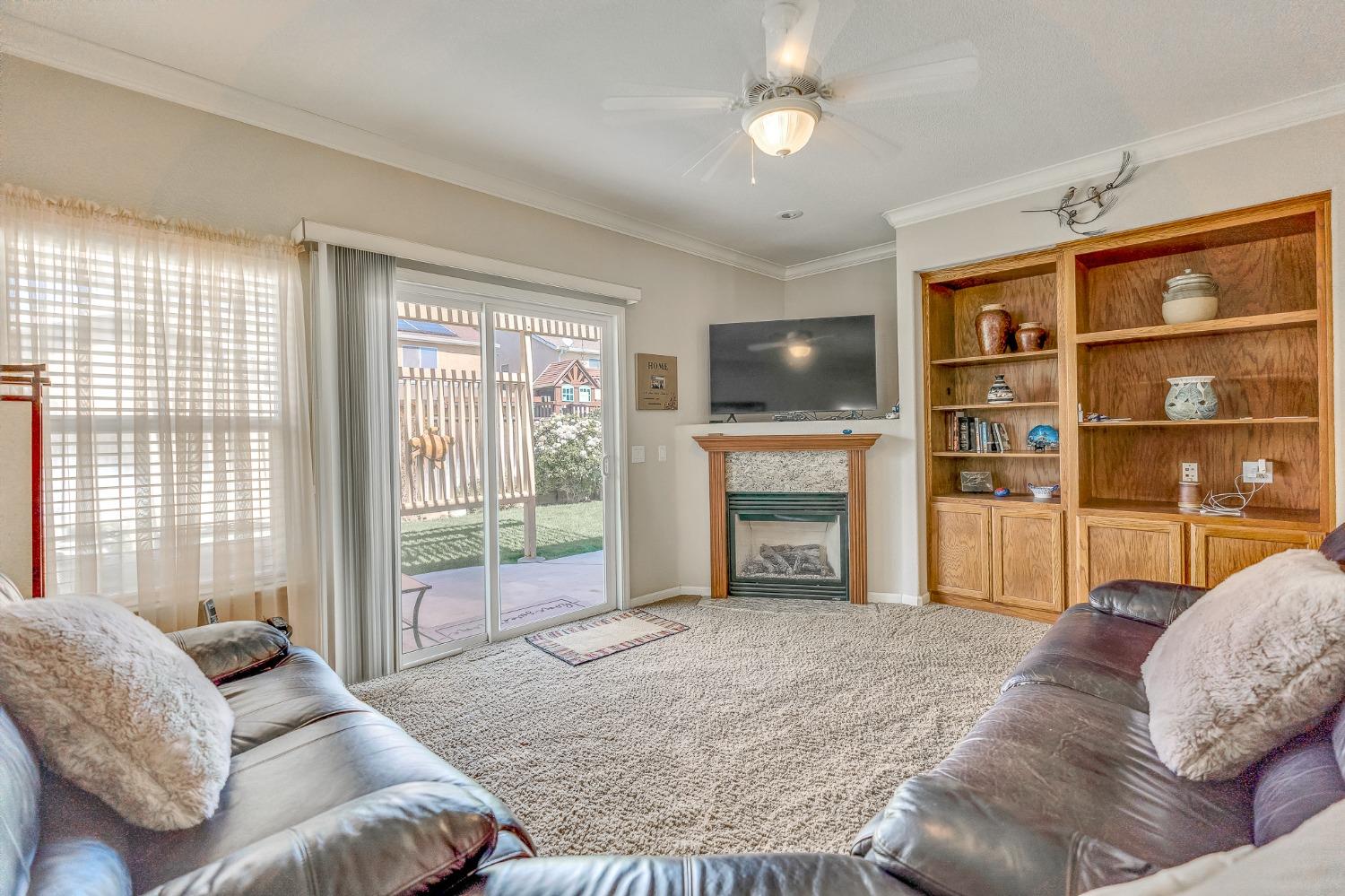 2966 La Vina Circle