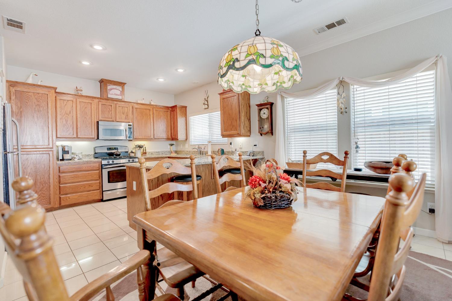 2966 La Vina Circle