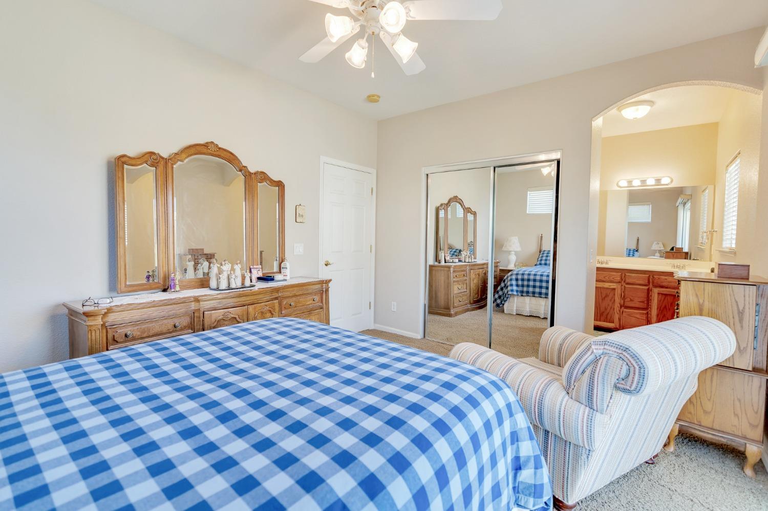 2966 La Vina Circle