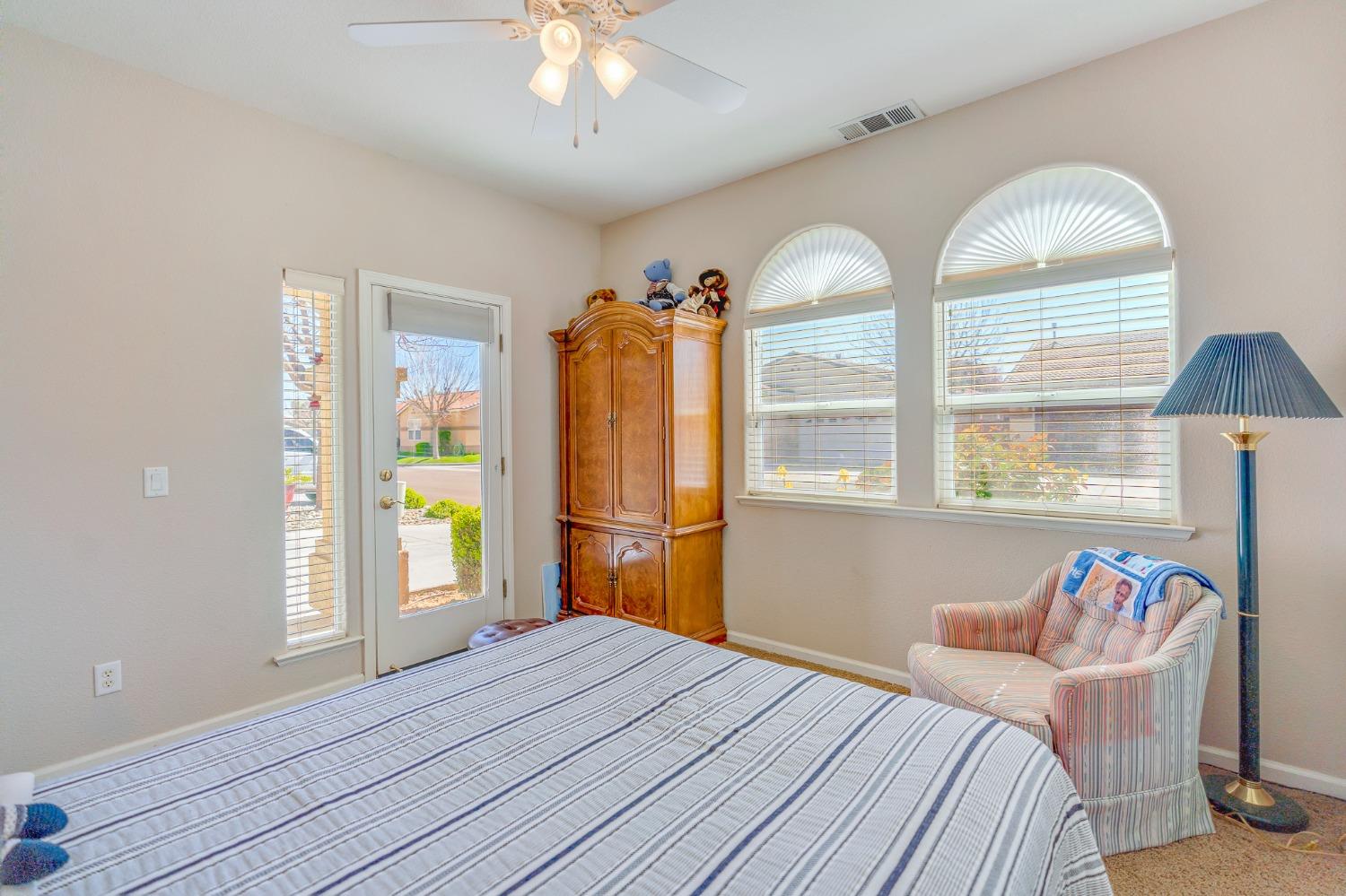 2966 La Vina Circle